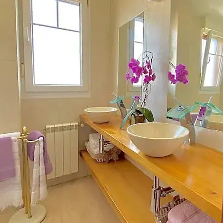 Entre Montaña Y Playa *