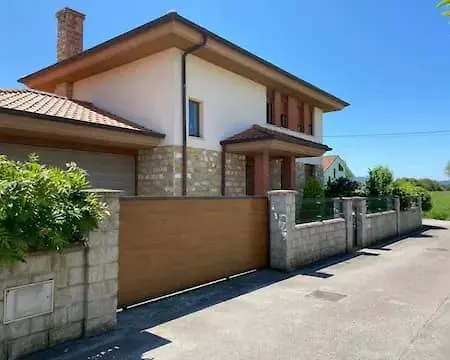 Entre Montaña Y Playa * Riano de Ibio