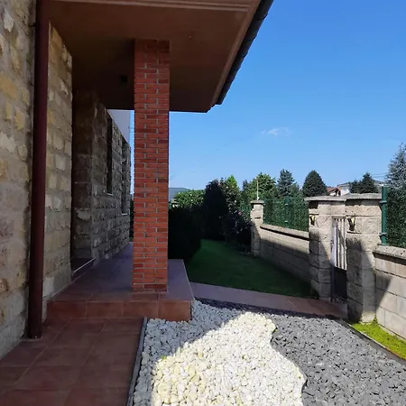 Dom wakacyjny Entre Montana Y Playa Riano de Ibio