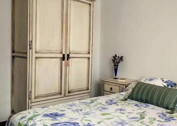 Entre Montana Y Playa *